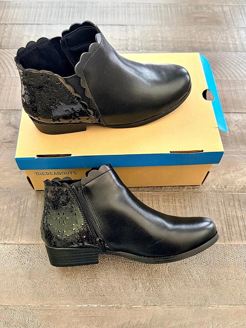 Girls Ankle Boots Black - Size 4 - Thereabouts TH PIMA - New
